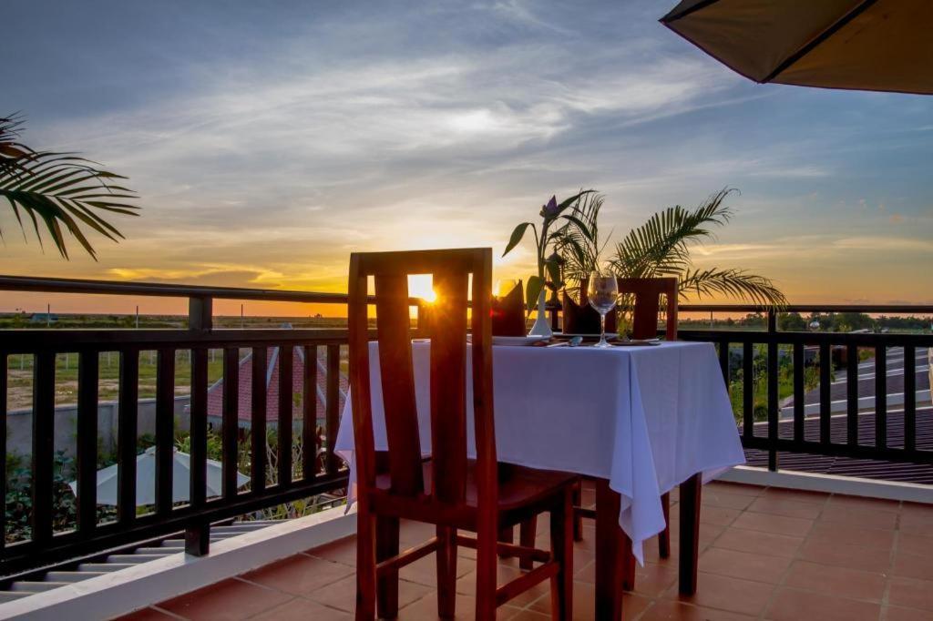 Ry'S Lotus Resort D'Angkor Siem Reap Buitenkant foto