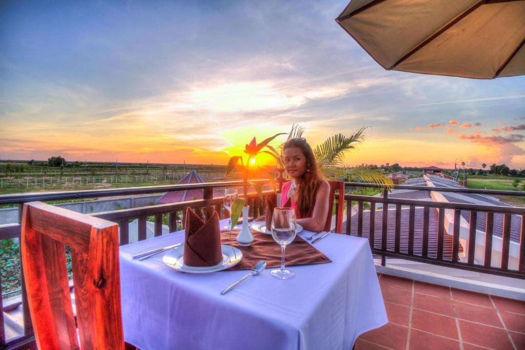 Ry'S Lotus Resort D'Angkor Siem Reap Buitenkant foto