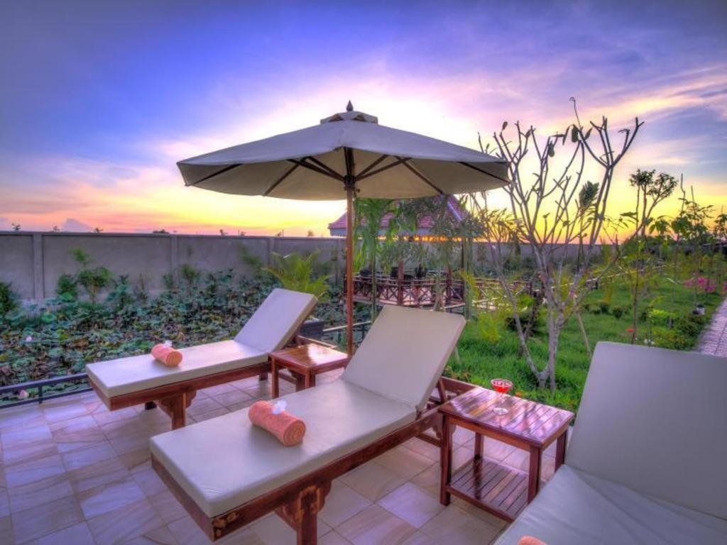 Ry'S Lotus Resort D'Angkor Siem Reap Buitenkant foto