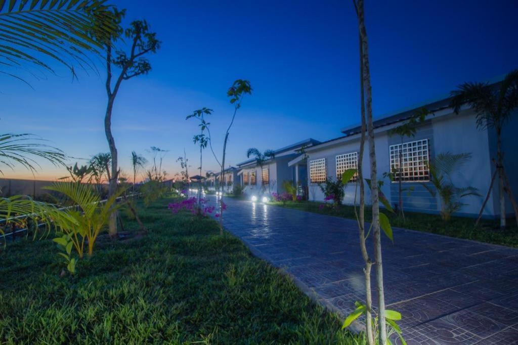Ry'S Lotus Resort D'Angkor Siem Reap Buitenkant foto
